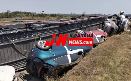 Acidente com caminhão cegonha mobiliza PRF e populares em Ji-Paraná