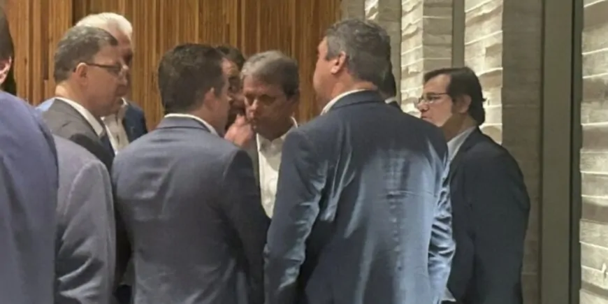 Centrão Defende Enterrar Anistia em Jantar que tenta Consagrar Tarcísio como Estrela da Direita