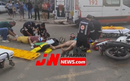 Motocicleta atinge carro em conversão e casal fica ferido em Ji-Paraná