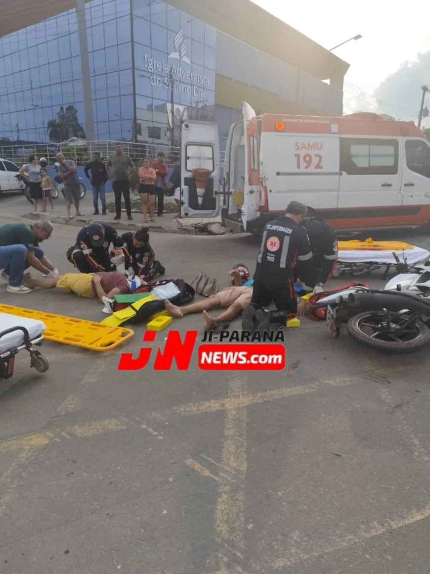 Motocicleta atinge carro em conversão e casal fica ferido em Ji-Paraná