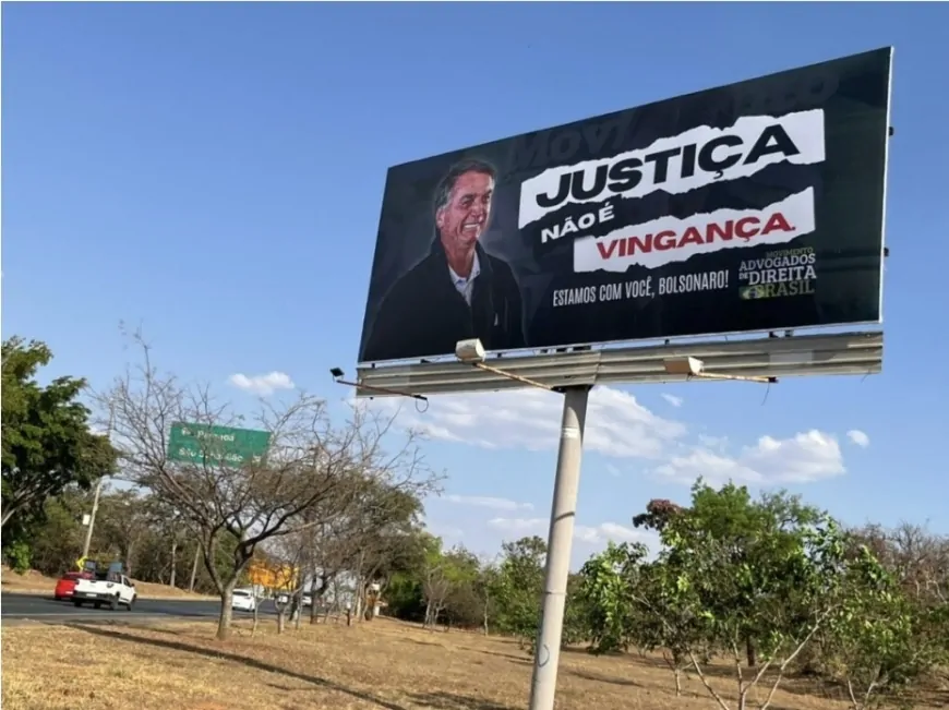 Grupo de advogados espalha outdoors: ‘Justiça não é vingança’