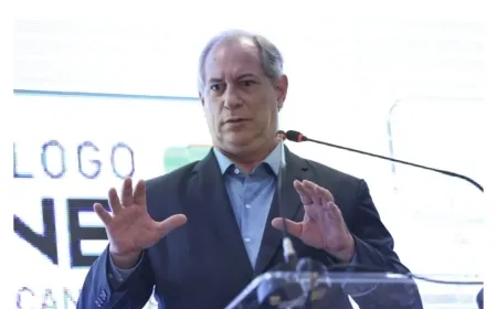 Alegando vínculo do PDT com o PT, Ciro Gomes se desfilia após 10 anos no partido