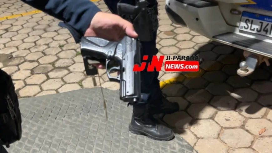 Homem monitorado por tornozeleira é flagrado com simulacro e detido pela PM