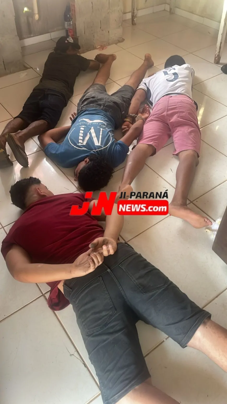Polícia Militar desmonta ponto de tráfico e apreende drogas, munições e dinheiro em operação no bairro Presidencial