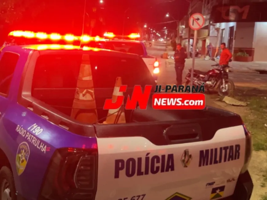 Motociclista e passageira ficam feridos após colisão com reboque em Ji-Paraná