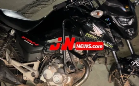 Tentativa de desviar de pedestre usando celular provoca acidente e deixa casal ferido em Ji-Paraná