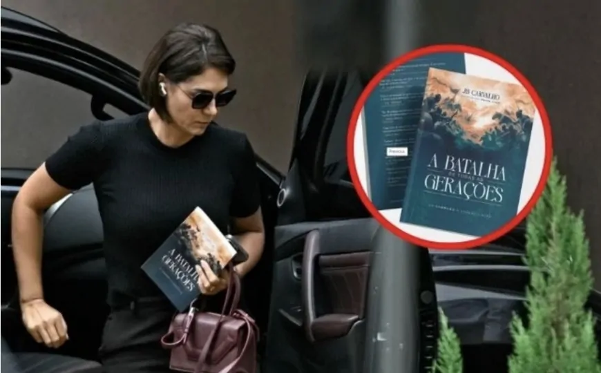 Michelle leva livro sobre batalha espiritual para Jair Bolsonaro