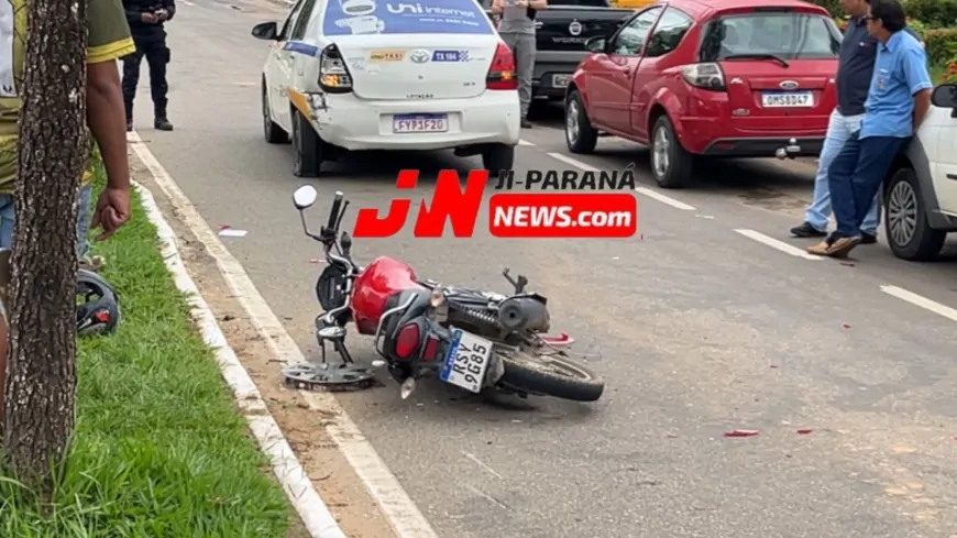 Motociclista fica ferido após colisão com táxi na Avenida Ji-Paraná
