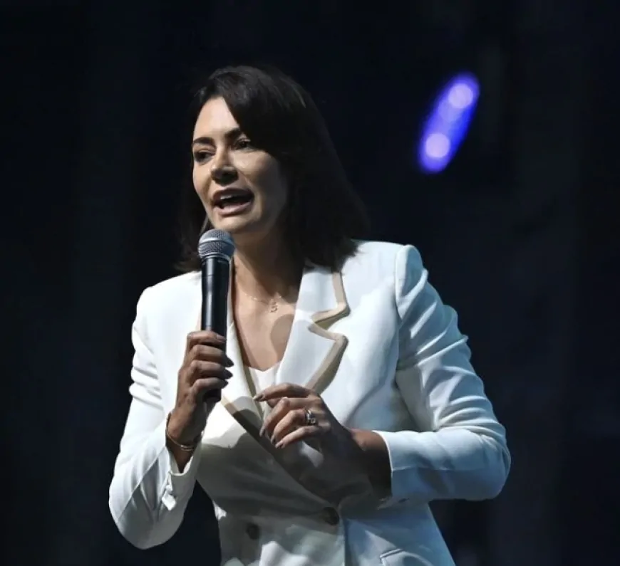 Michelle relata que Bolsonaro teve crise, caiu e bateu a cabeça