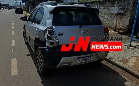 Manobra de retorno termina em acidente e deixa motociclista ferido no bairro Novo Brasília
