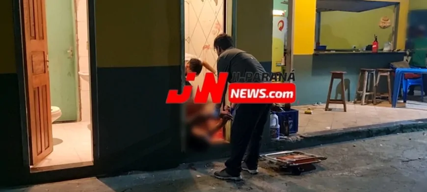 Homem é morto a facadas dentro de banheiro de bar durante confusão em Ji-Paraná