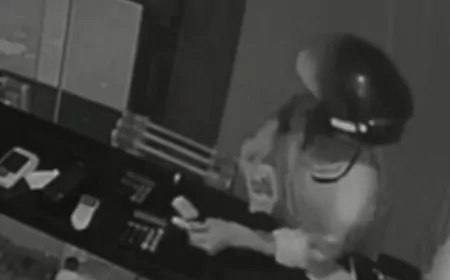 Câmeras flagram dupla furtando comércio em Ji-Paraná