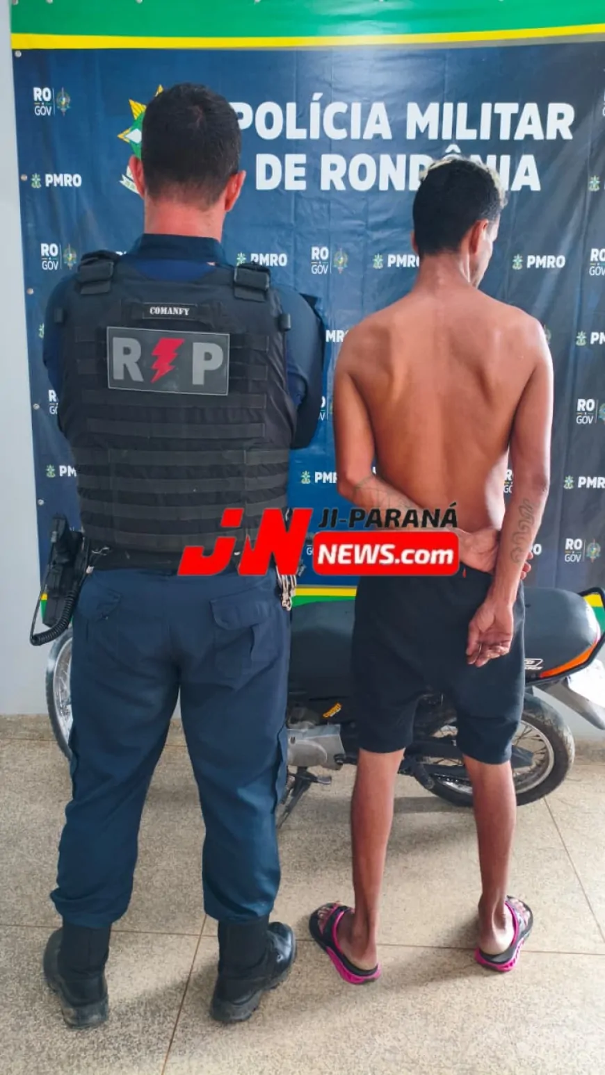 Motocicleta furtada é recuperada pela Polícia Militar no bairro Greenville