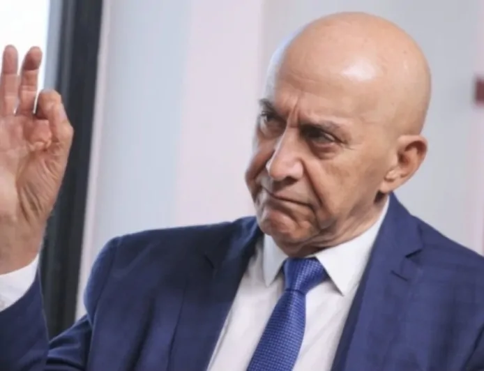 Em nota confusa, Confúcio faz-se entender que “ainda não desistiu”, após levar chapéu do PT