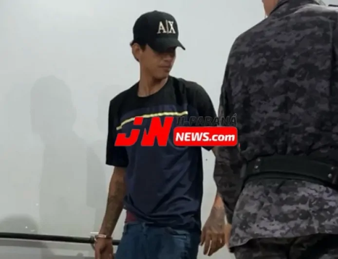 Fuga por quintais termina com apreensão de drogas e detenção de suspeito no bairro Santiago