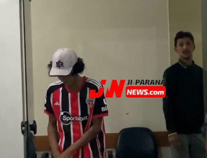 Aglomeração em conveniência termina com apreensão de drogas e prisão de dois homens