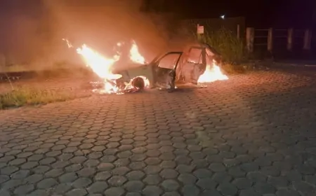 Incêndio destrói veículo e assusta moradores no Jardim dos Migrantes, em Ji-Paraná