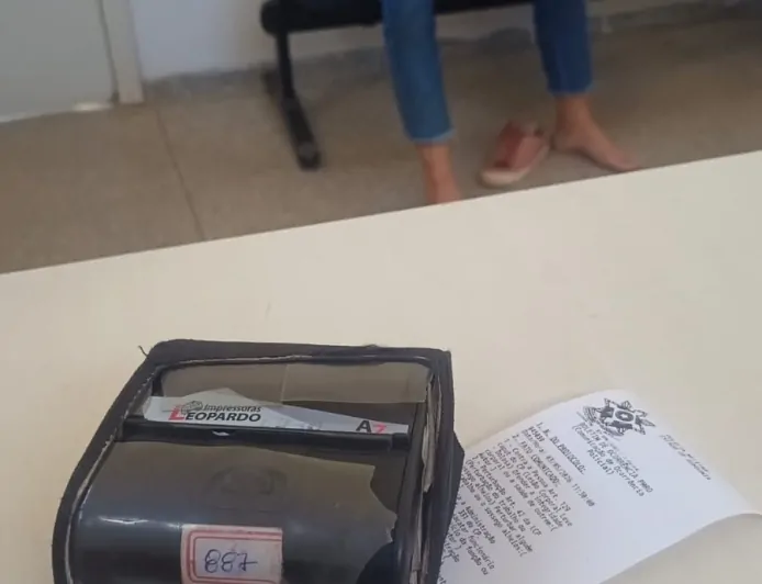 Mulher é presa após agredir e ofender equipes durante atendimento de surto psicótico do filho