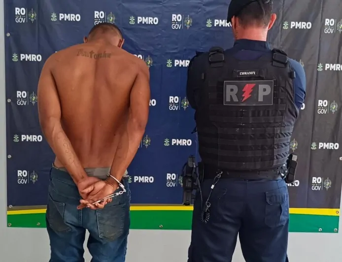 Indivíduo é preso pela PM após furtar celular em residência onde recebeu ajuda