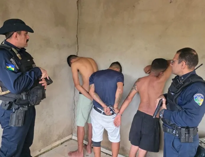 Polícia Militar prende foragido e apreende entorpecente no primavera