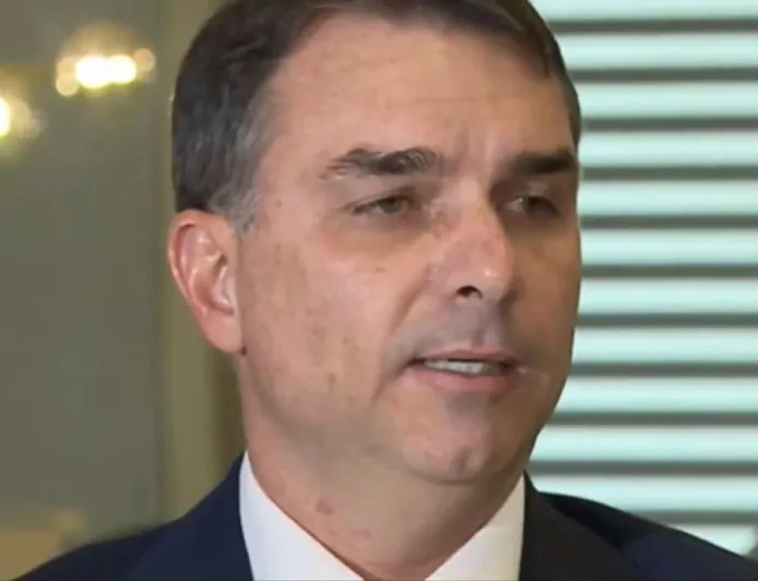 Esquerda entra com ação contra Flávio em favor das “Organizações Terroristas” PCC e CV