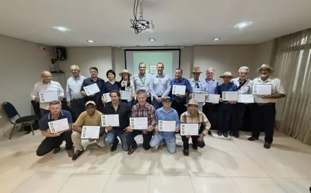 Eyder Brasil homenageia presidente da FAPERON com Medalha do Mérito Legislativo em Ji-Paraná