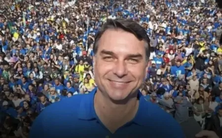 Marcha para Jesus - "Mundo do mal será varrido do governo este ano", diz Flávio