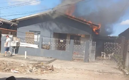 Incêndio destrói móveis de residência e mobiliza bombeiros no bairro Santiago