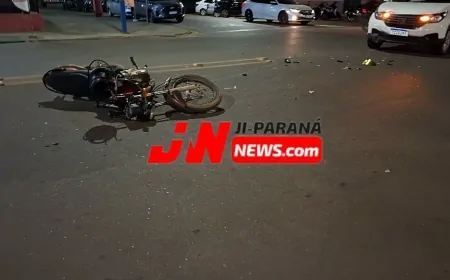 Colisão entre moto e carro deixa motociclista ferido no bairro Nova Brasília