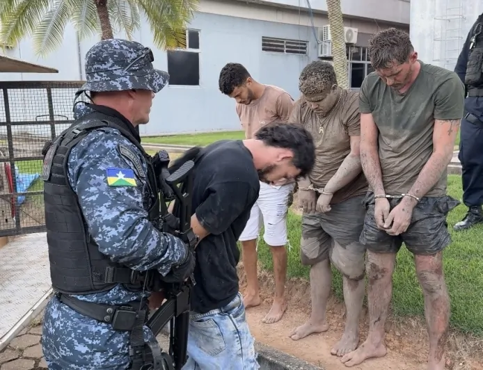 Polícia apreende mais de 250 tabletes de maconha durante operação contra facção criminosa
