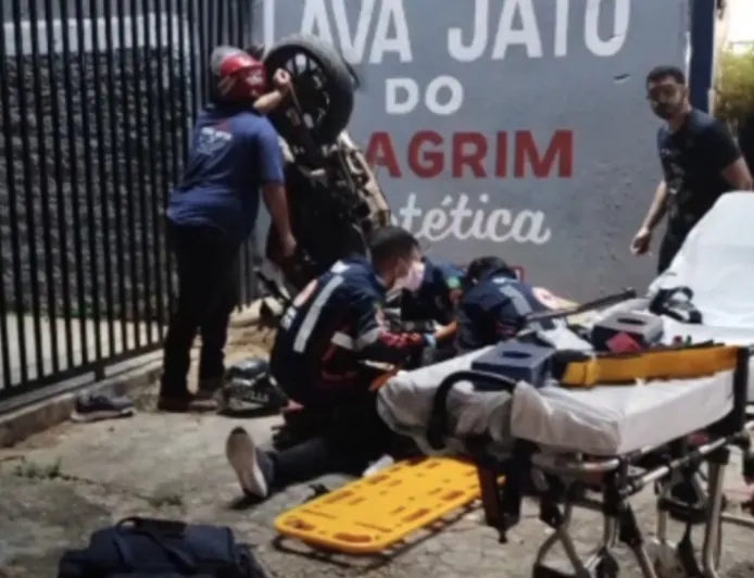 Motociclista é Socorrido Após Acidente Durante a Madrugada no Bairro Nova Brasília, Em Ji-Paraná