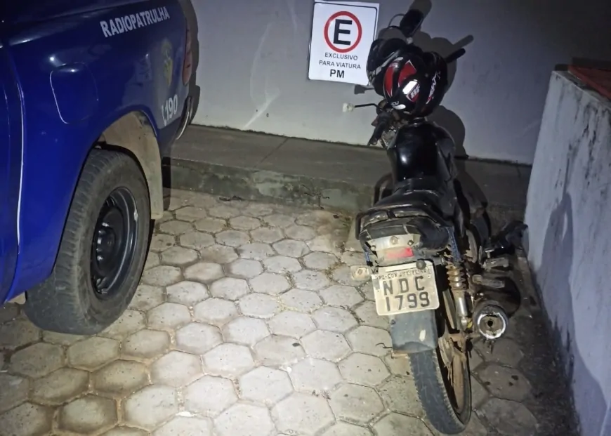 Abordagem da PM termina com moto furtada recuperada, drogas apreendidas e motorista preso por embriaguez em Ji-Paraná