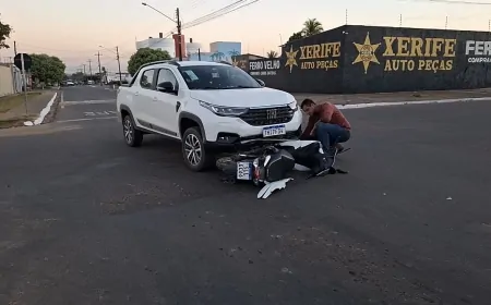 Colisão entre picape e motoneta deixa mulher ferida no bairro Nova Brasília