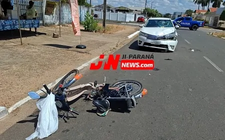 Acidente envolvendo Corolla e bicicleta elétrica deixa trabalhadora gravemente ferida em Ji-Paraná