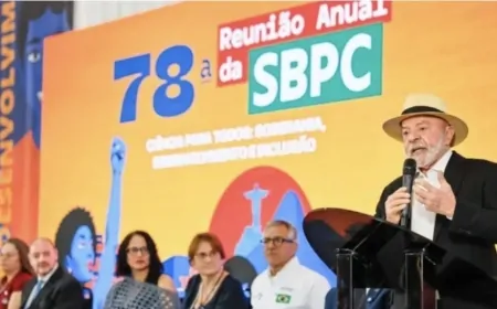 Escolas cívico-militares e ensino domiciliar são a ‘supremacia da ignorância tentando vencer o pensamento da maioria’, diz Lula