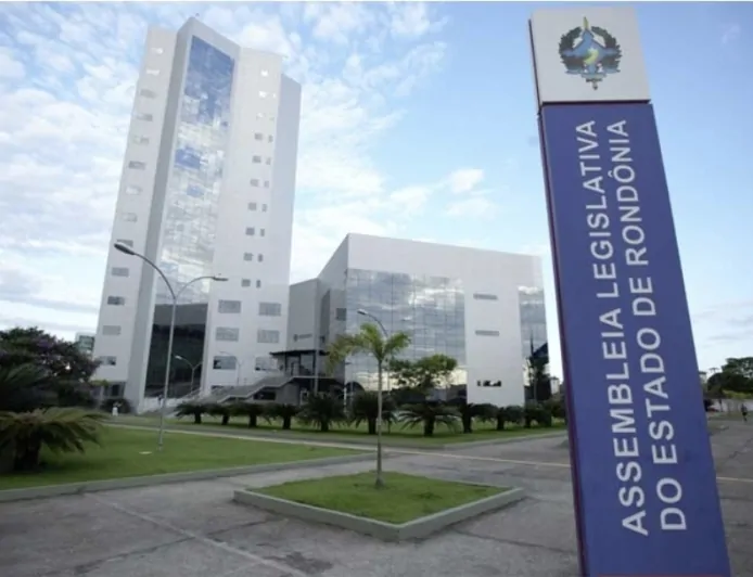 PF apreende cerca de 800 mil em operação por fraudes em licitações e desvio de recursos públicos na Assembleia Legislativa de Rondônia