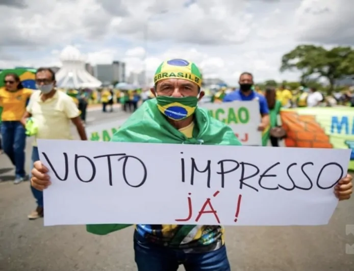 81% dos brasileiros querem voto impresso auditável, revela pesquisa ligada a Trump
