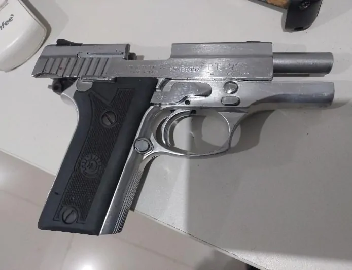 Polícia Militar prende motorista armado na BR-429 em Presidente Médici