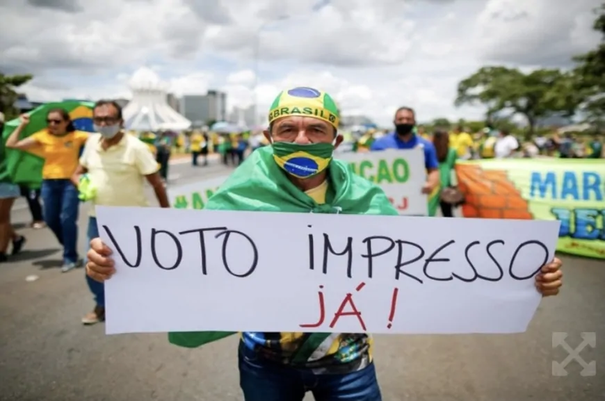 81% dos brasileiros querem voto impresso auditável, revela pesquisa ligada a Trump