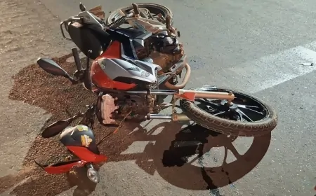 Colisão entre caminhonete, carro e motocicleta mobiliza equipes de resgate em Ji-Paraná