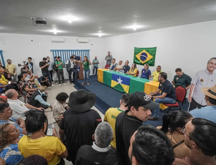Auditório lotado em Porto Velho: Bruno Bolsonaro Scheid reúne lideranças e mostra força da direita em Rondônia