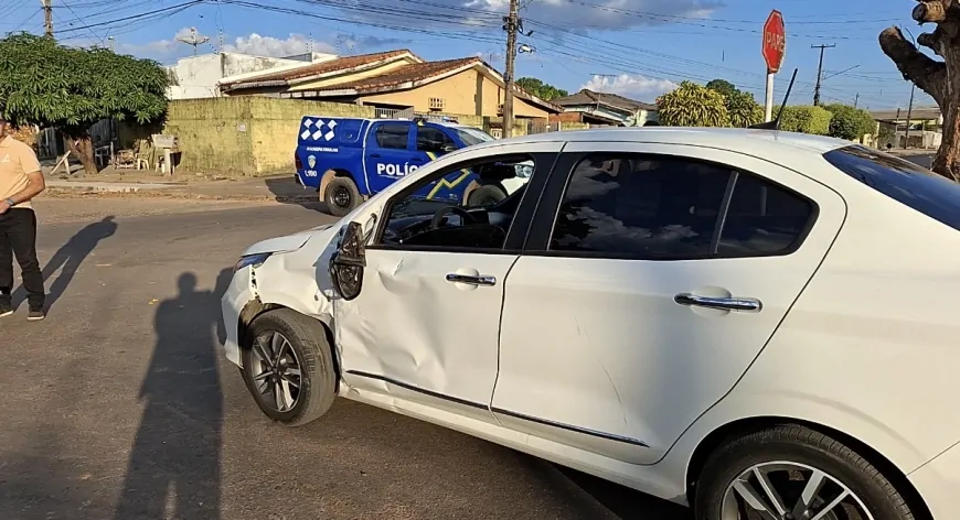 Acidente entre Fiat Cronos e Honda Pop deixa duas pessoas feridas em Ji-Paraná