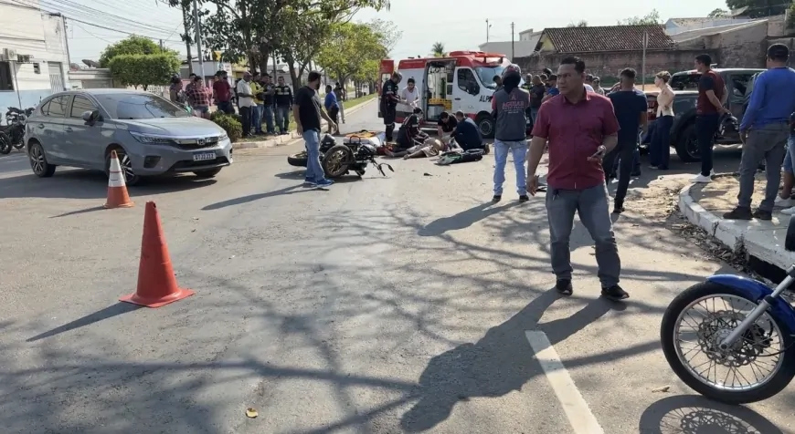 Colisão entre carro e motocicleta deixa homem gravemente ferido em Ji-Paraná