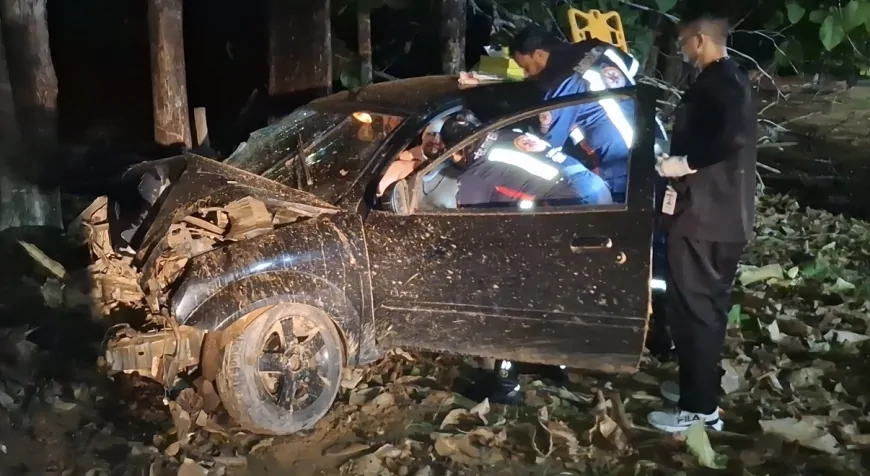 Ford Ka bate violentamente contra árvore e deixa motorista ferido em Ji-Paraná