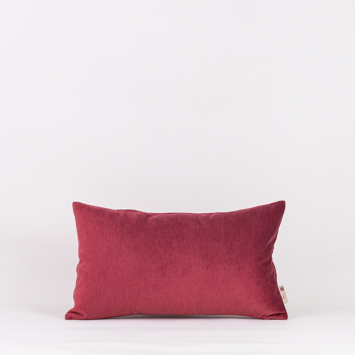 Almofada El Swiss velvet Cherry 30x50