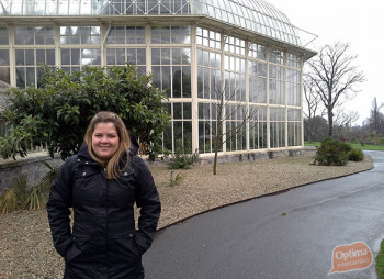 Thaís Aiza no Upper Lake em Glendalough