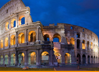 passeio noturno em roma coliseu
