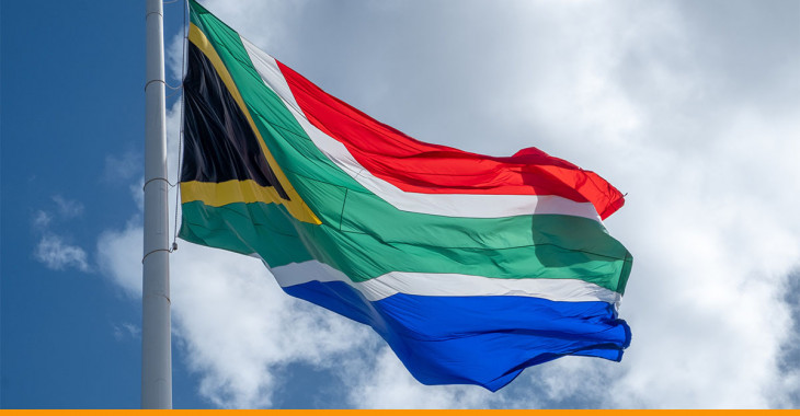 Bandeira da África do Sul hasteada