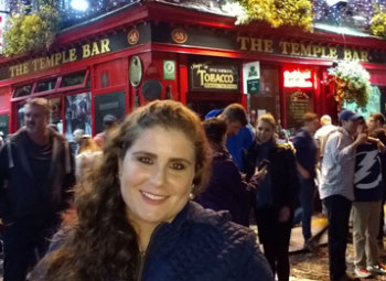 Fabíola tinha muita vontade de estudar inglês no exterior