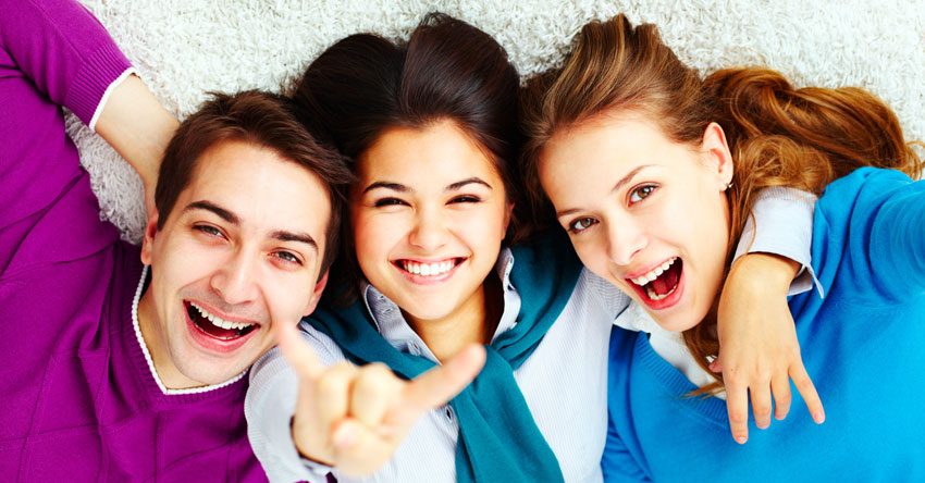 Amigos superando a saudade no intercâmbio